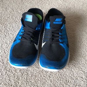 NIKE free fly knit 4.0